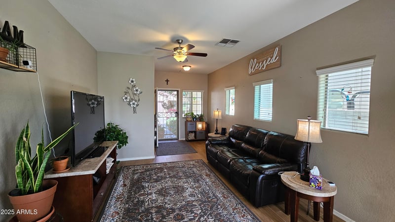 10225 Camelback Rd #21, Phoenix, AZ 85037