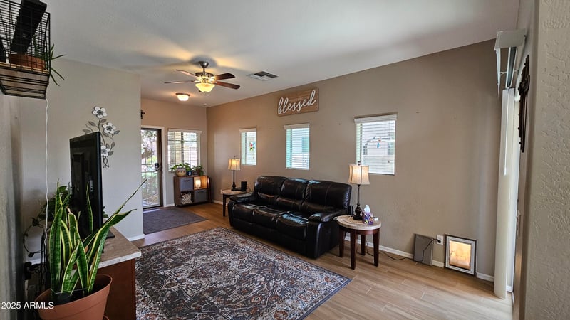 10225 Camelback Rd #21, Phoenix, AZ 85037