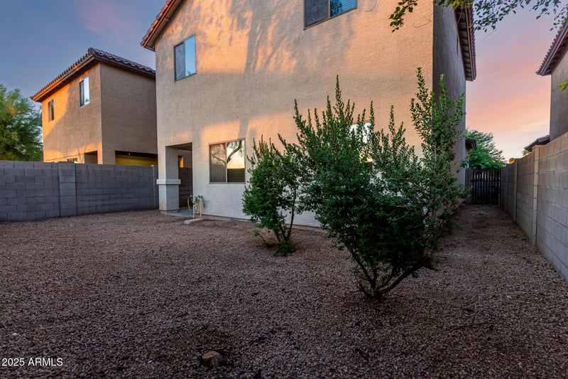 10225 Camelback Rd #33, Phoenix, AZ 85037