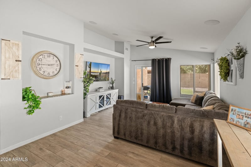 10226 93rd Dr, Peoria, AZ 85345