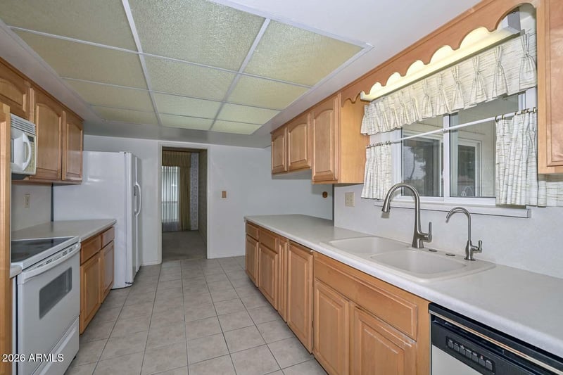 10226 Forrester Dr, Sun City, AZ 85351