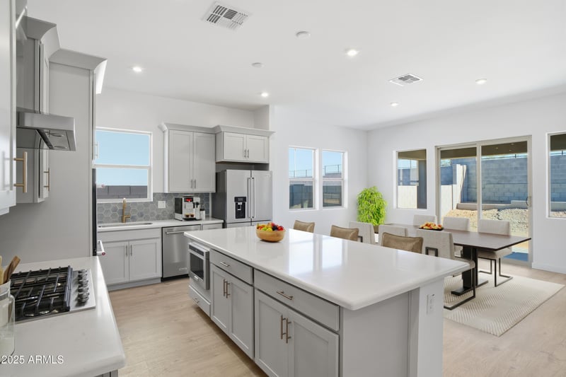 10227 20th Ln, Phoenix, AZ 85041