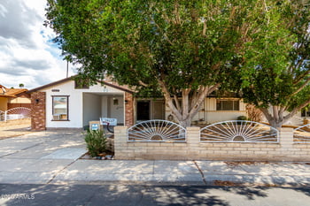 10227 56th Dr, Glendale, AZ 85302