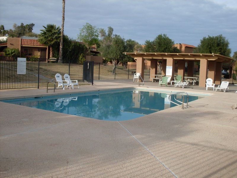 10227 N 8th St #B, Phoenix, AZ 85020