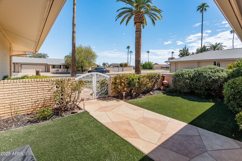 10229 Bolivar Dr, Sun City, AZ 85351