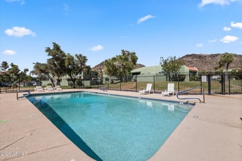 10229 N 8th St #B, Phoenix, AZ 85020