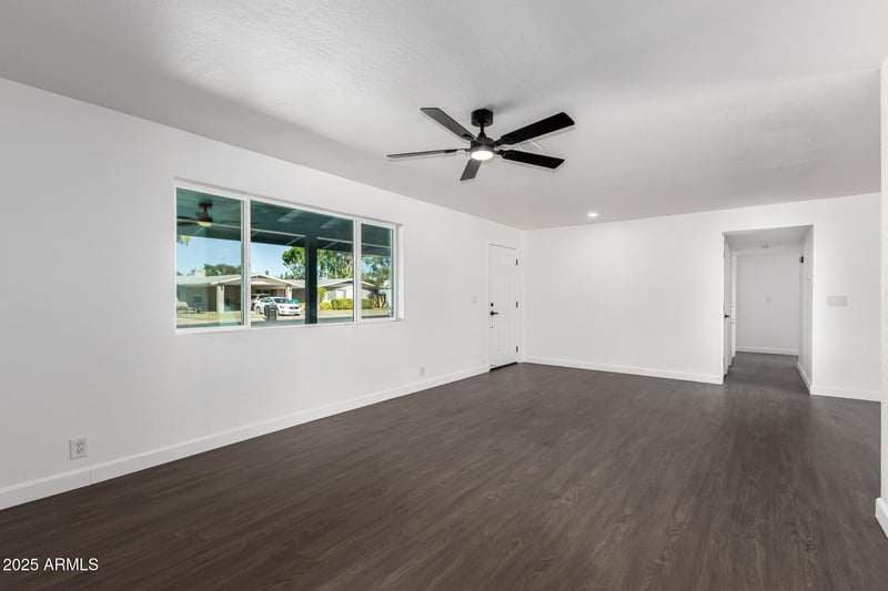 1023 9th St, Mesa, AZ 85203