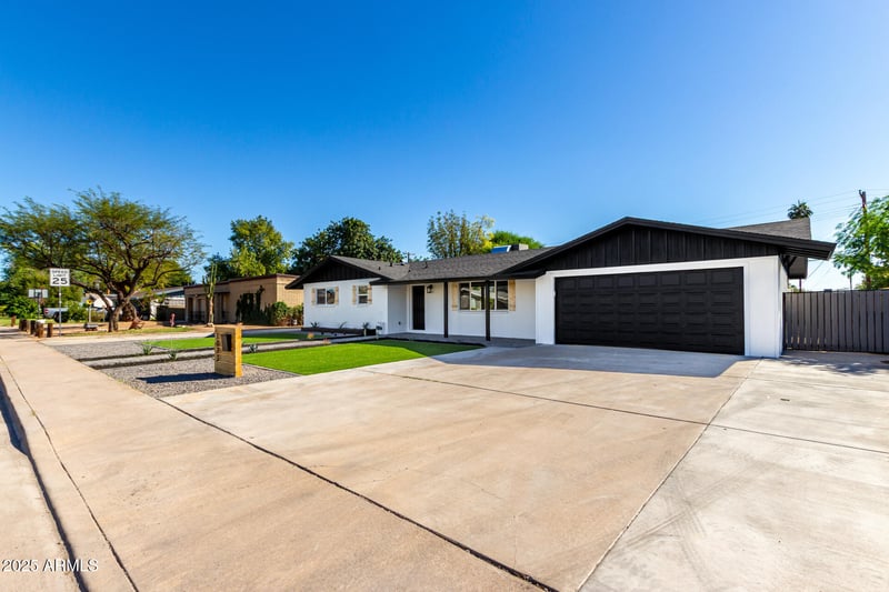 1023 9th St, Mesa, AZ 85203