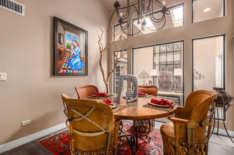 1023 E Desert Cove Ave, Phoenix, AZ 85020