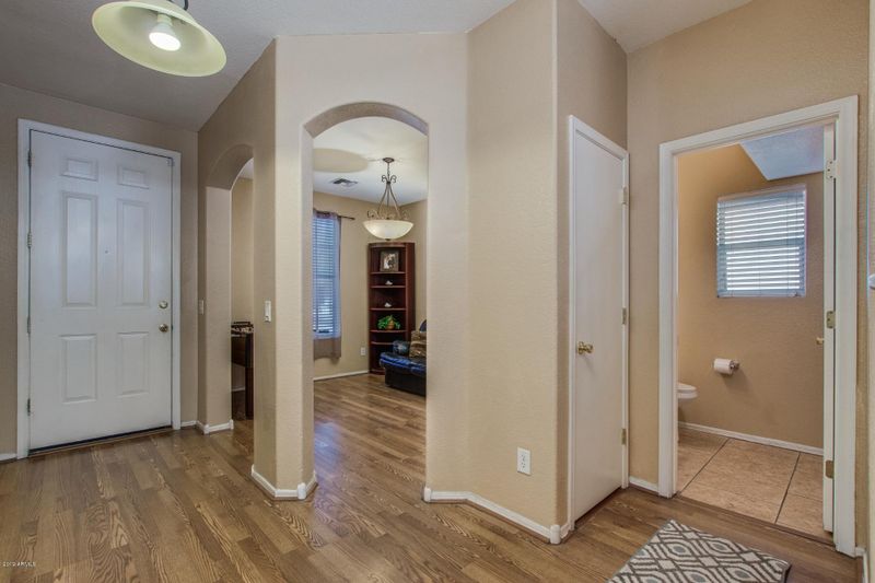 1023 E Grove St, Phoenix, AZ 85040