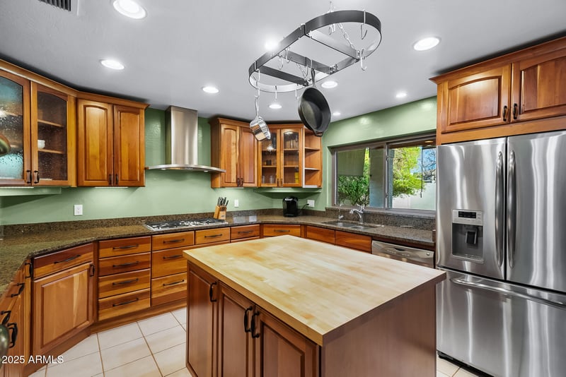 1023 Forest Hills Dr, Phoenix, AZ 85022