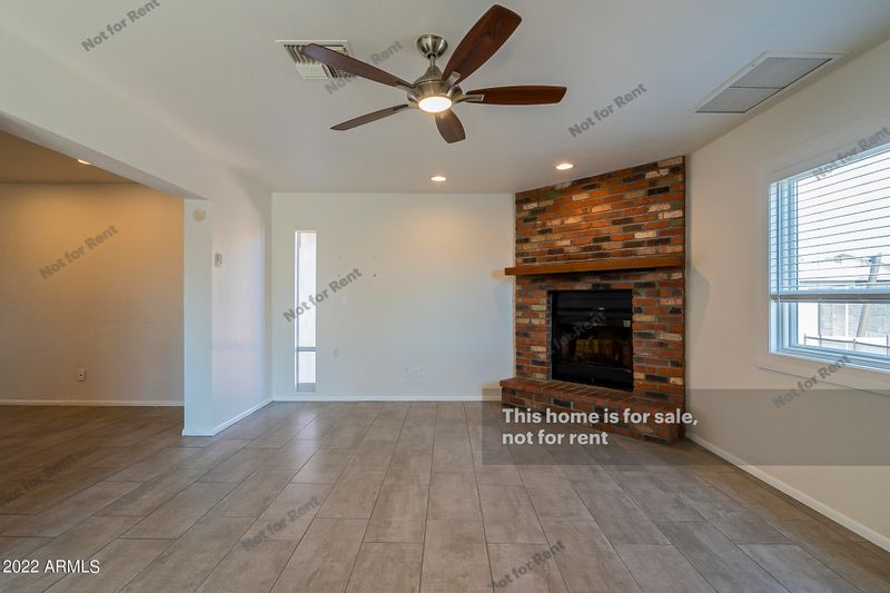 1023 W Charleston Ave, Phoenix, AZ 85023