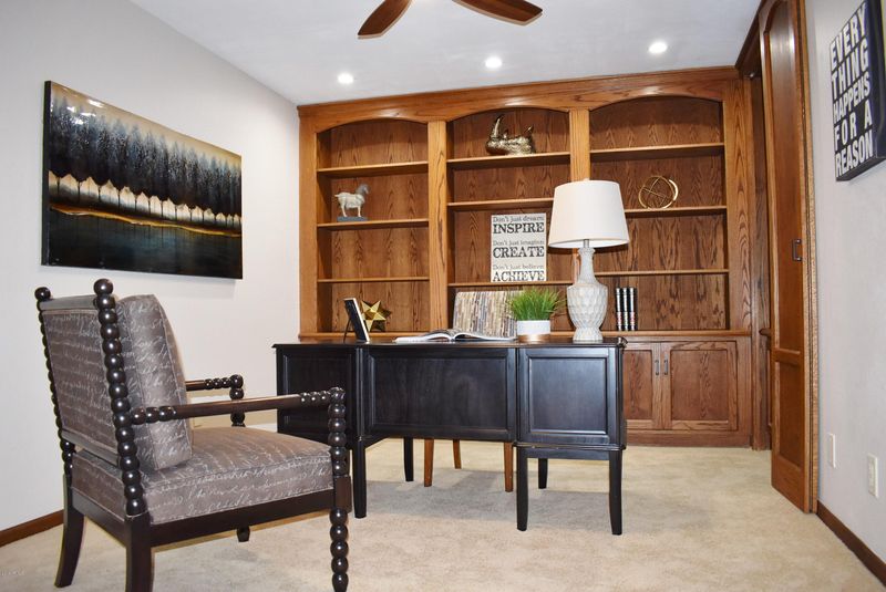 1023 W Solar Dr, Phoenix, AZ 85021