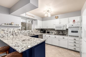 10230 106th Dr, Sun City, AZ 85351