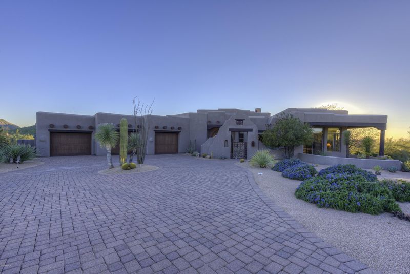 10231 E Whispering Wind Dr, Scottsdale, AZ 85255