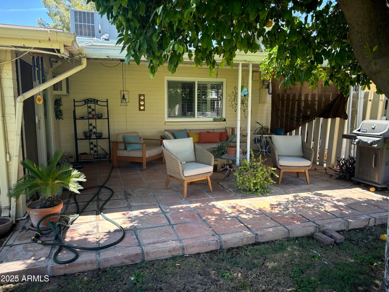 10232 Snead Cir, Sun City, AZ 85351