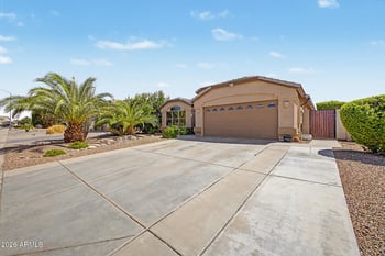 10233 W Daley Ln, Peoria, AZ 85383