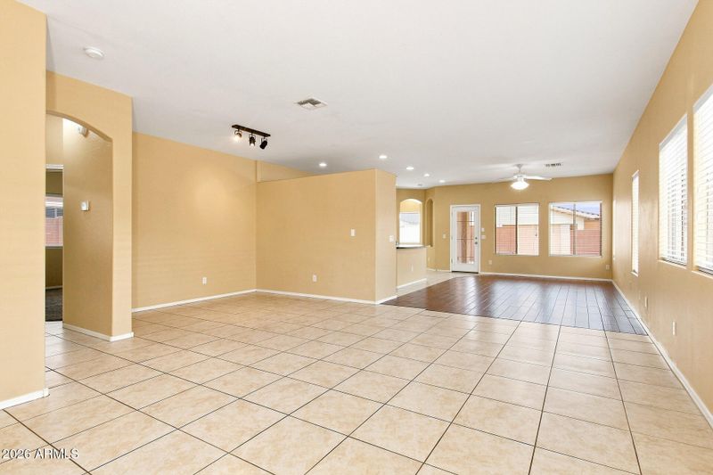 10233 W Parkway Dr, Tolleson, AZ 85353