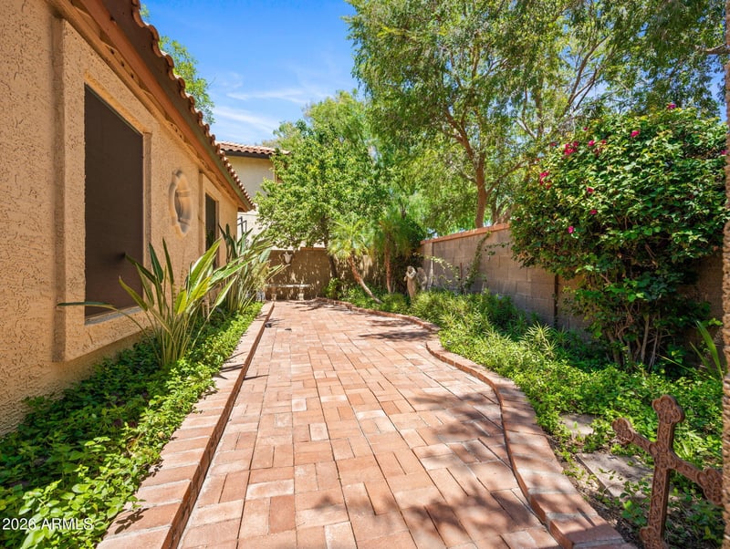 10234 N 54th Dr, Glendale, AZ 85302