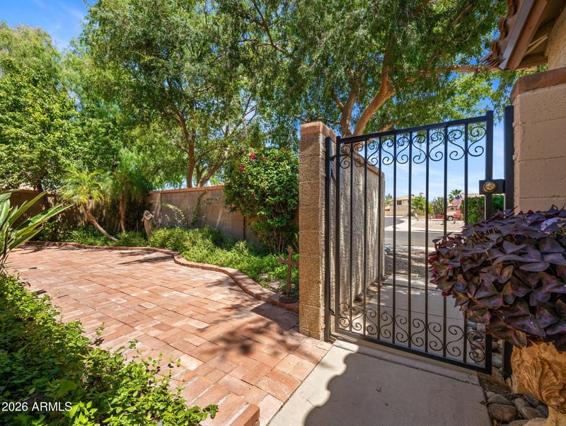 10234 N 54th Dr, Glendale, AZ 85302