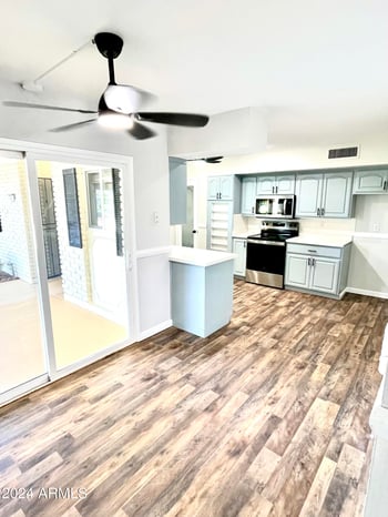 10235 108th Dr, Sun City, AZ 85351
