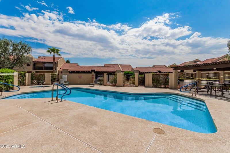 10235 31st St #6, Phoenix, AZ 85028
