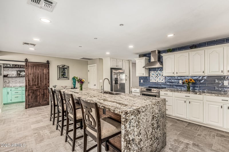 10235 Desert Hills Dr, Sun City, AZ 85351