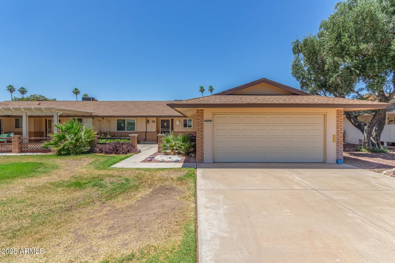 10236 105th Dr, Sun City, AZ 85351