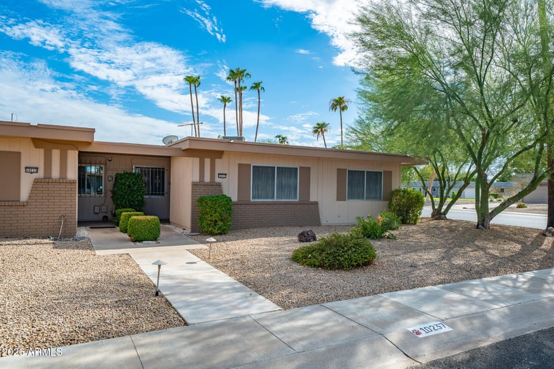 10237 W Campana Dr, Sun City, AZ 85351