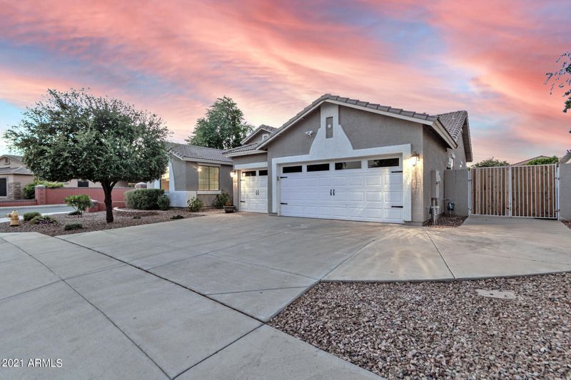 10238 E Laguna Azul Ave, Mesa, AZ 85209