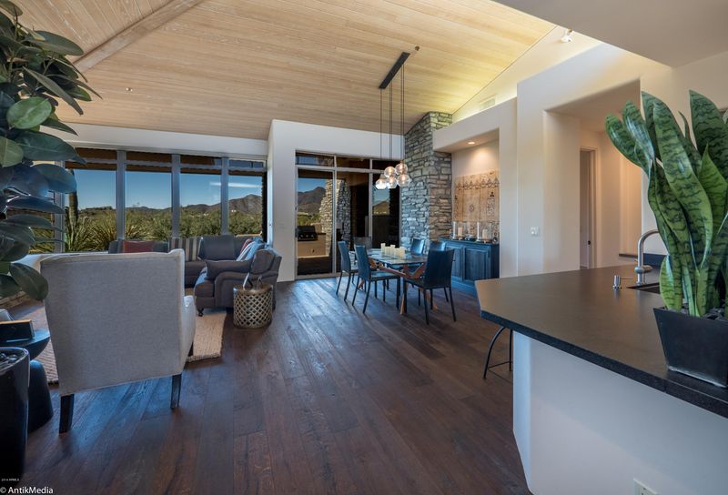 10238 E Old Trail Rd, Scottsdale, AZ 85262