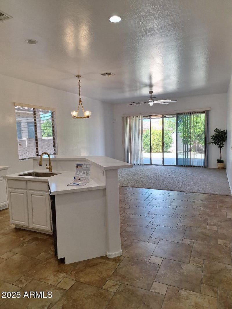 1024 Ayrshire Trl, San Tan Valley, AZ 85143
