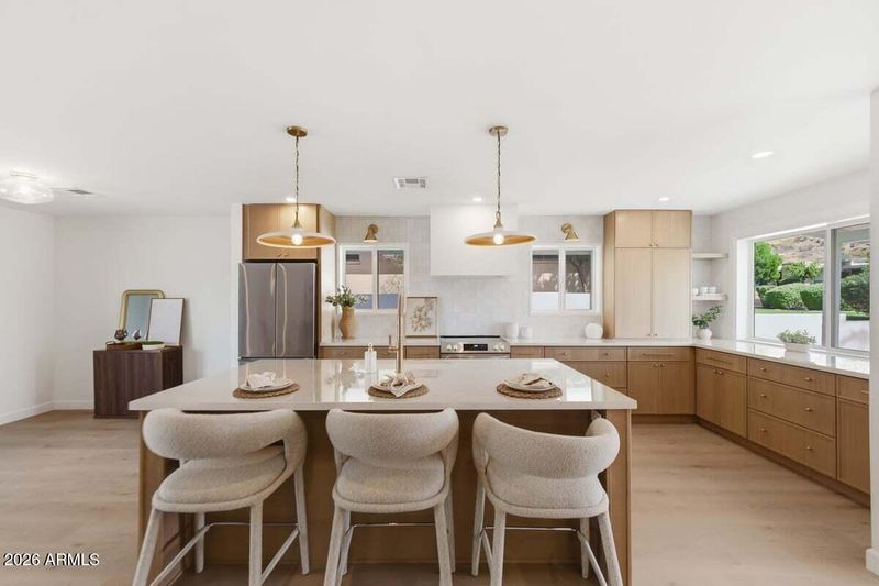 1024 E Butler Dr, Phoenix, AZ 85020