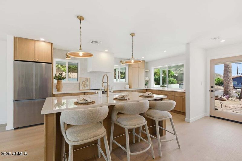 1024 E Butler Dr, Phoenix, AZ 85020