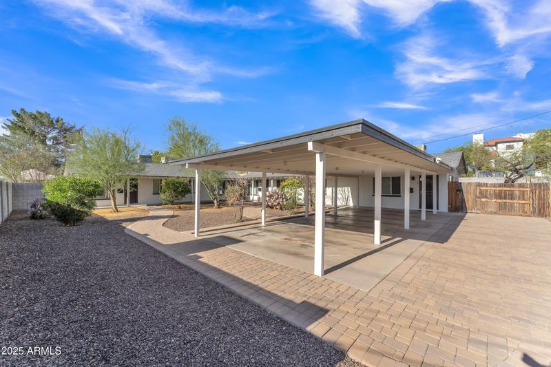 1024 E Mitchell Dr, Phoenix, AZ 85014