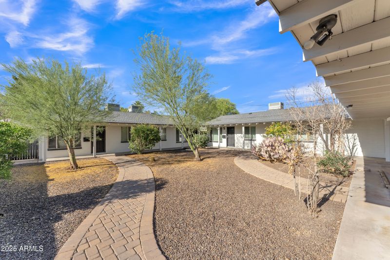 1024 E Mitchell Dr, Phoenix, AZ 85014