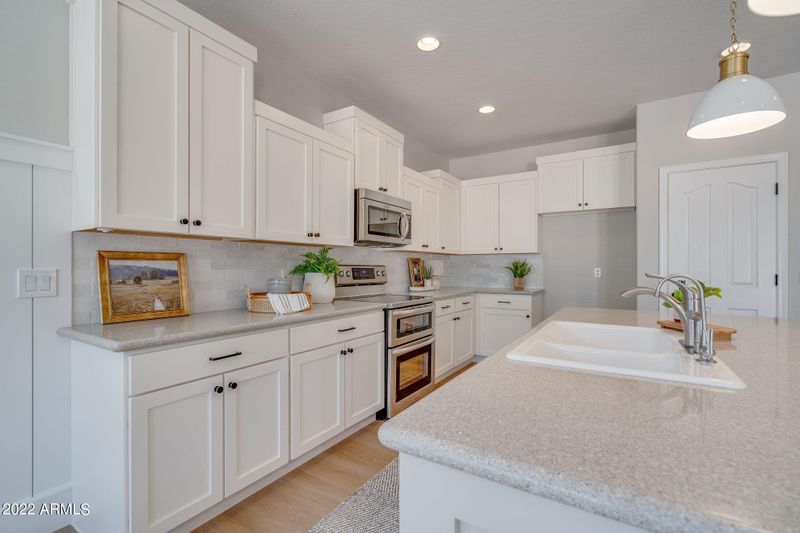 1024 N Claiborne Ct, Gilbert, AZ 85234