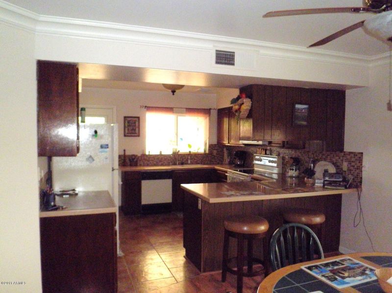 1024 W Carter Dr, Tempe, AZ 85282