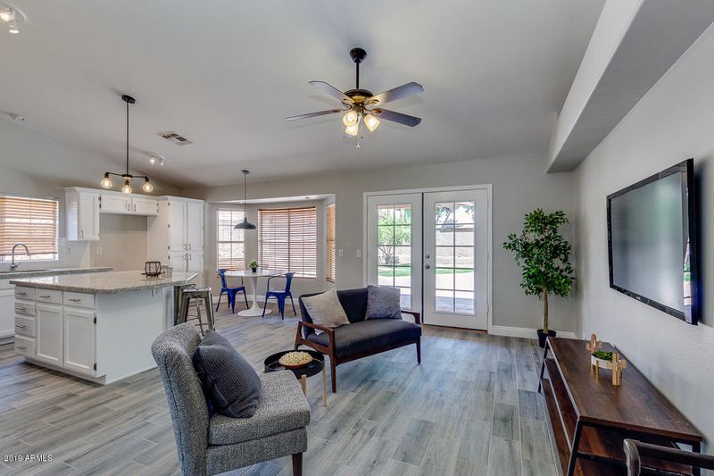 1024 W Vaughn St, Tempe, AZ 85283