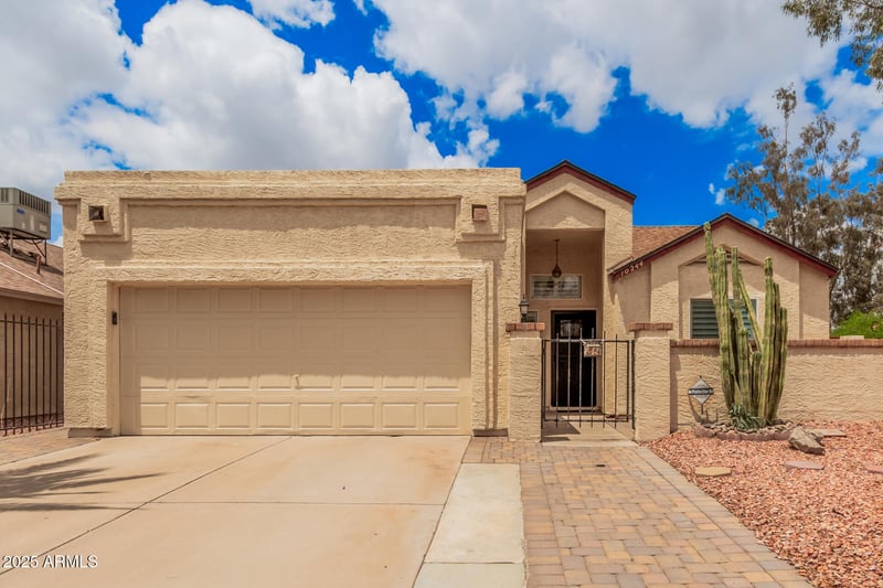 10244 65th Ln, Glendale, AZ 85302