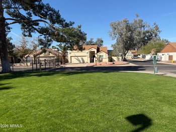 10244 65th Ln, Glendale, AZ 85302