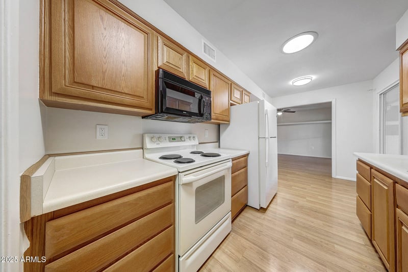 10246 Palmeras Dr, Sun City, AZ 85373