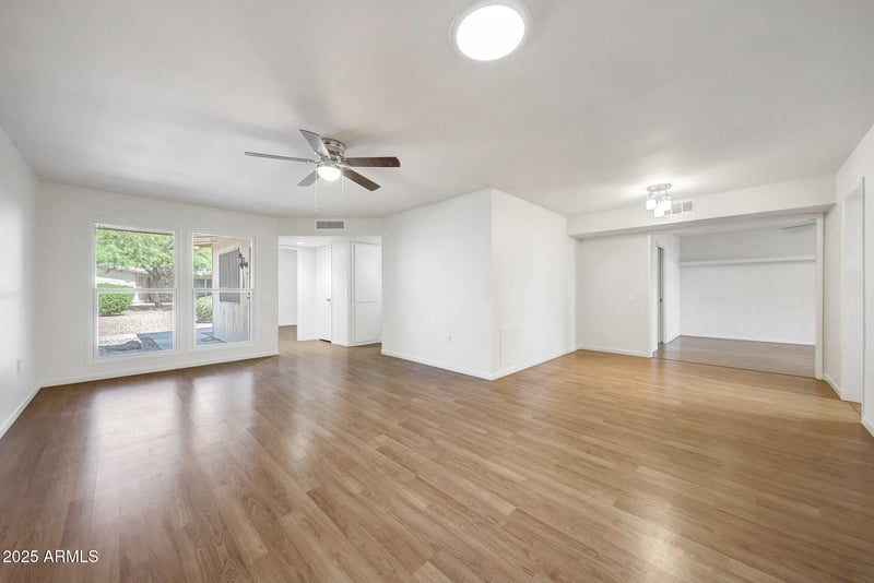 10246 Palmeras Dr, Sun City, AZ 85373