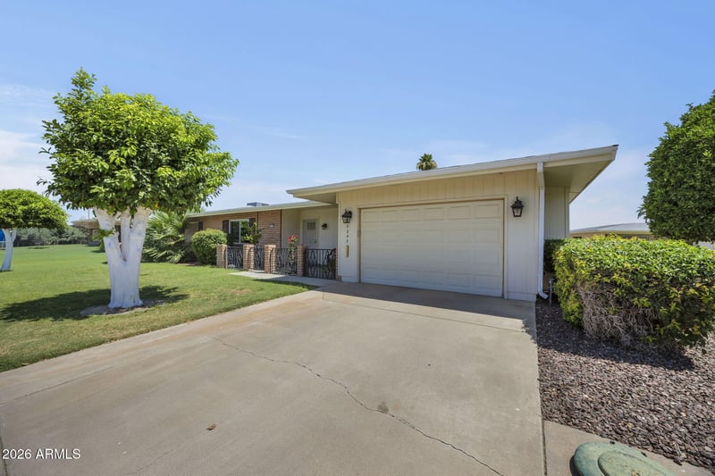 10247 108th Dr, Sun City, AZ 85351