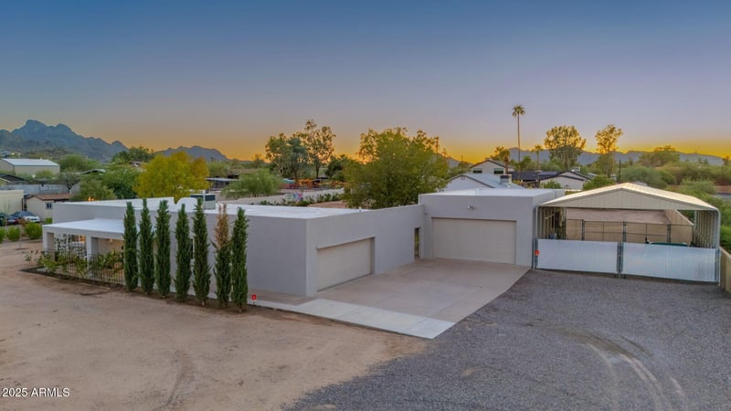 10248 40th St, Phoenix, AZ 85028