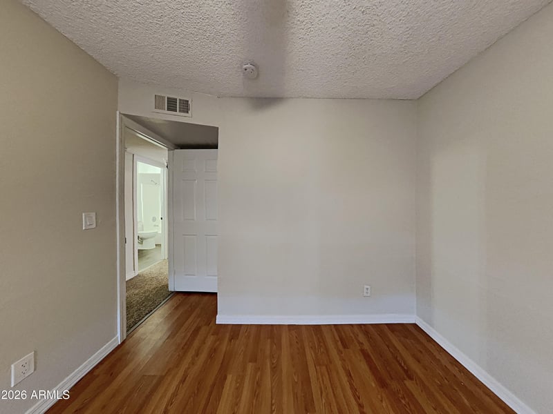 10248 Medlock Dr, Glendale, AZ 85307