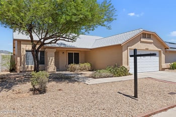 10248 W Medlock Dr, Glendale, AZ 85307