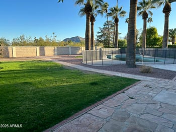 10249 58th Pl, Paradise Valley, AZ 85253