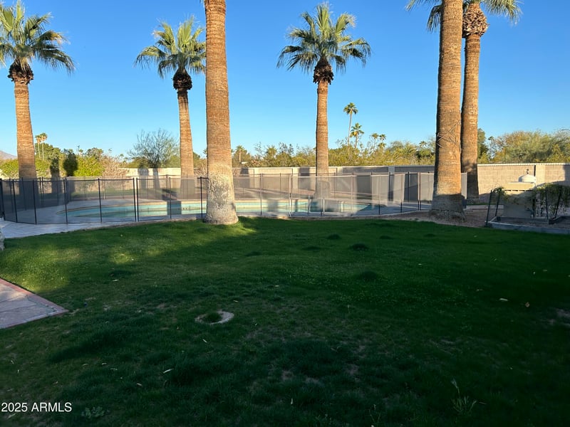 10249 58th Pl, Paradise Valley, AZ 85253