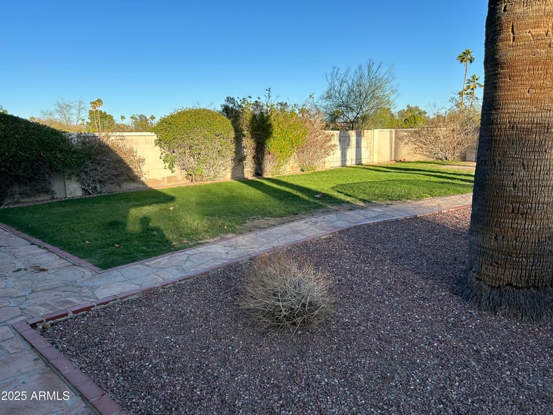 10249 58th Pl, Paradise Valley, AZ 85253